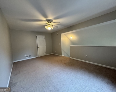 204 Park Place - Photo Thumbnail 17