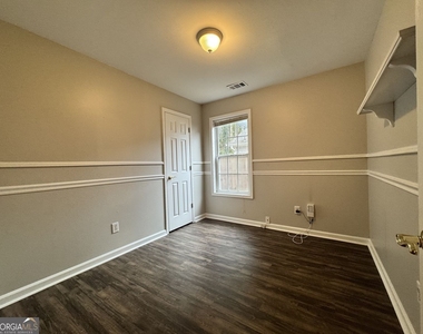 204 Park Place - Photo Thumbnail 9