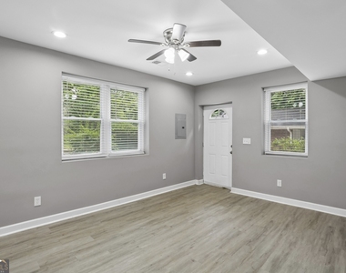 2893 White Oak Drive - Photo Thumbnail 9