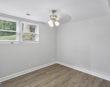 2893 White Oak Drive - Photo Thumbnail 18