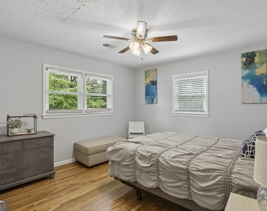 2891 White Oak Drive - Photo Thumbnail 3