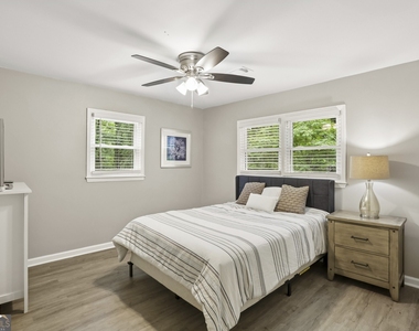 2889 White Oak Drive - Photo Thumbnail 3