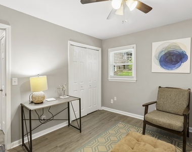 2889 White Oak Drive - Photo Thumbnail 15
