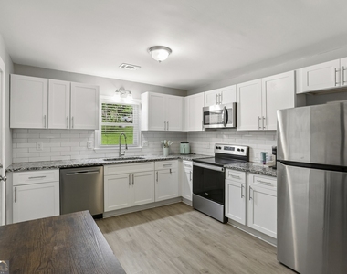 2889 White Oak Drive - Photo Thumbnail 2