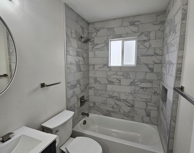 438 Griffin Street Nw - Photo Thumbnail 6