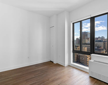 3rd avenue  - Photo Thumbnail 3