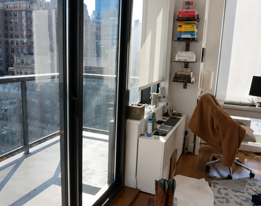 3rd avenue - Photo Thumbnail 1
