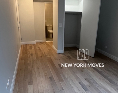 West 48th Street - Photo Thumbnail 11