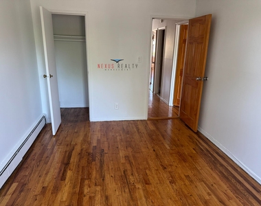 25-12 Parsons Boulevard - Photo Thumbnail 7