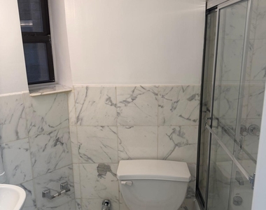 East 85th Street - Photo Thumbnail 1
