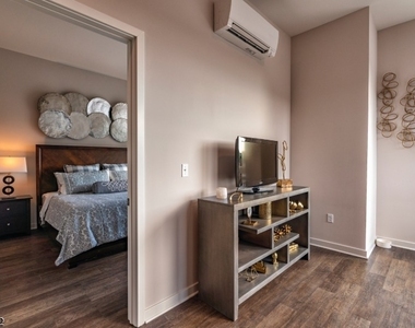 320 Valley St - Photo Thumbnail 12
