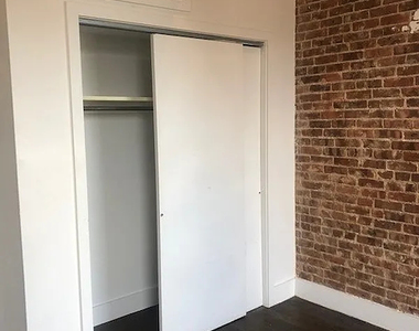 944 Fulton Street - Photo Thumbnail 5