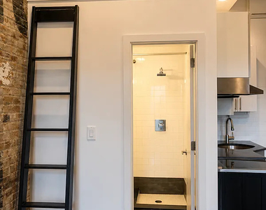 944 Fulton Street - Photo Thumbnail 2