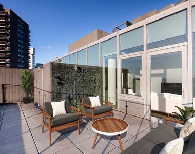 554 West 54th Street - Photo Thumbnail 3