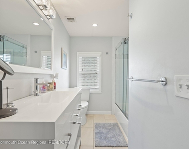 107 17th Avenue - Photo Thumbnail 17