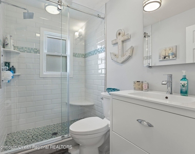 107 17th Avenue - Photo Thumbnail 10