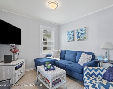 107 17th Avenue - Photo Thumbnail 7