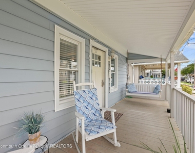 107 17th Avenue - Photo Thumbnail 3