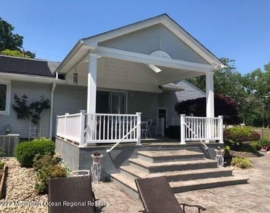 34 Hendrickson Place - Photo Thumbnail 10