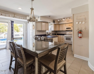 22 Longpoint Drive - Photo Thumbnail 3