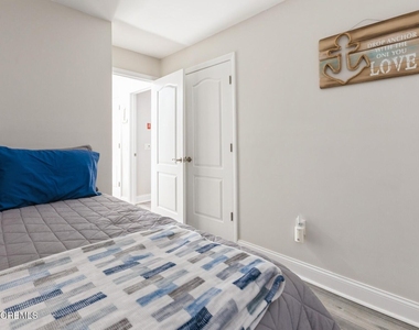 22 Longpoint Drive - Photo Thumbnail 29