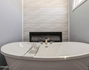 22 Longpoint Drive - Photo Thumbnail 19