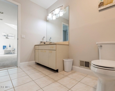 22 Longpoint Drive - Photo Thumbnail 13