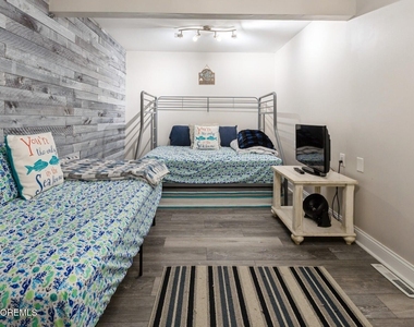 22 Longpoint Drive - Photo Thumbnail 24