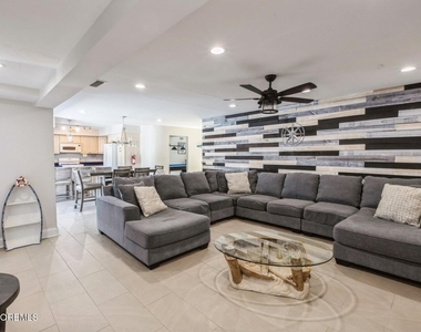 22 Longpoint Drive - Photo Thumbnail 7