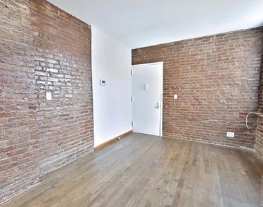 East 13th Street - Photo Thumbnail 3