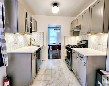 Howard Avenue - Photo Thumbnail 15