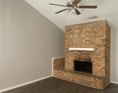 2617 Arcady Circle - Photo Thumbnail 2