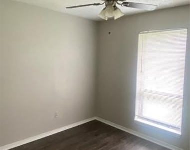 2617 Arcady Circle - Photo Thumbnail 8
