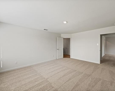 8304 Silverbow Drive - Photo Thumbnail 6