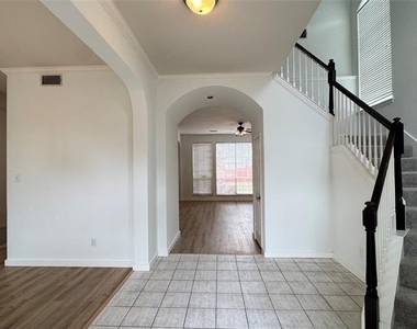 3024 Sawtooth Drive - Photo Thumbnail 2