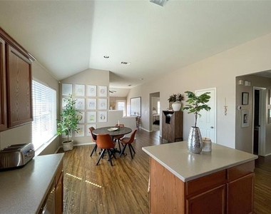 8748 Sagebrush Trail - Photo Thumbnail 13