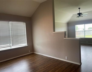 8748 Sagebrush Trail - Photo Thumbnail 16