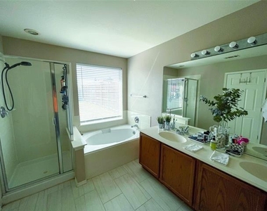 8748 Sagebrush Trail - Photo Thumbnail 25