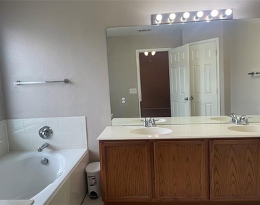 8748 Sagebrush Trail - Photo Thumbnail 26