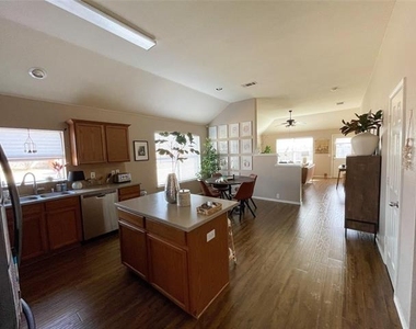 8748 Sagebrush Trail - Photo Thumbnail 10