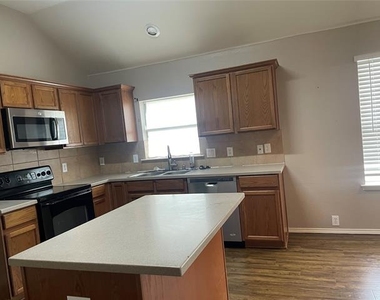 8748 Sagebrush Trail - Photo Thumbnail 14