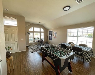 8748 Sagebrush Trail - Photo Thumbnail 4