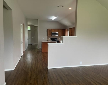 8748 Sagebrush Trail - Photo Thumbnail 11