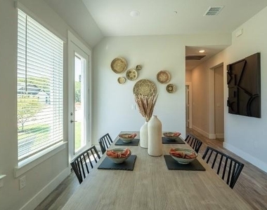 3116 Winter Rose Way - Photo Thumbnail 11