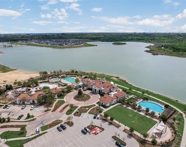 3125 Winter Rose Way - Photo Thumbnail 20