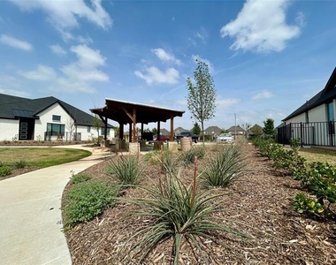 3125 Winter Rose Way - Photo Thumbnail 15