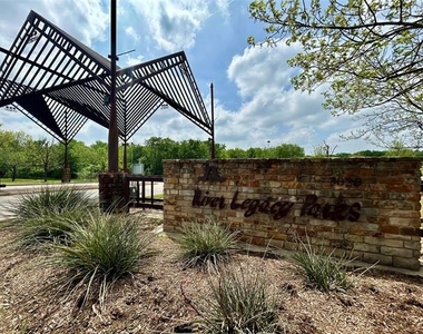 3125 Winter Rose Way - Photo Thumbnail 16