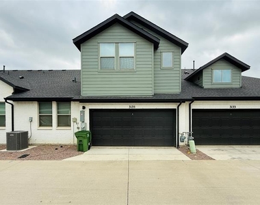 3125 Winter Rose Way - Photo Thumbnail 10