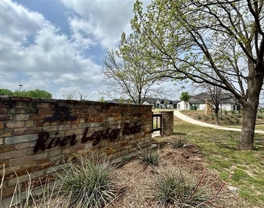 3125 Winter Rose Way - Photo Thumbnail 17