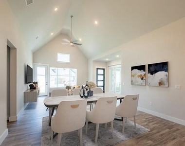 3125 Winter Rose Way - Photo Thumbnail 6